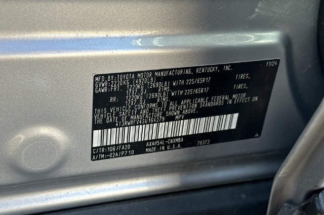 Used 2025 Toyota RAV4 XLE AWD/4WD image 35