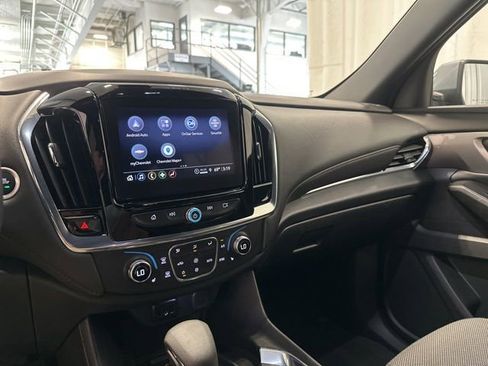 Used 2023 Chevrolet Traverse LT FWD image 22