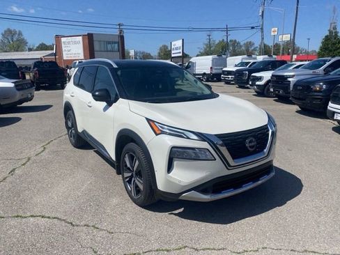 Used 2023 Nissan Rogue Platinum w/ Platinum Premium Package FWD image 8