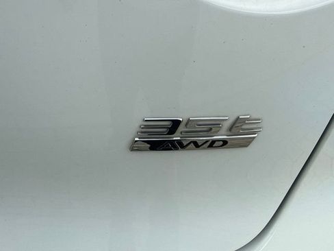 Used 2017 Jaguar F-PACE Prestige AWD/4WD image 5