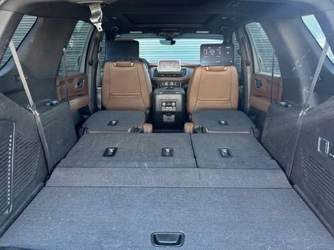 Used 2021 Chevrolet Tahoe High Country w/ Premium Package AWD/4WD image 41