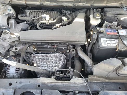 Used 2016 Nissan Rogue SV AWD/4WD image 28