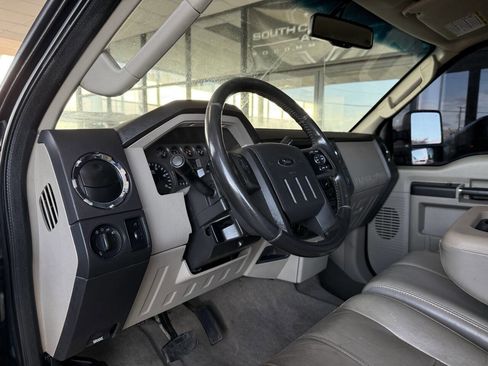 Used 2010 Ford F350 Lariat image 5