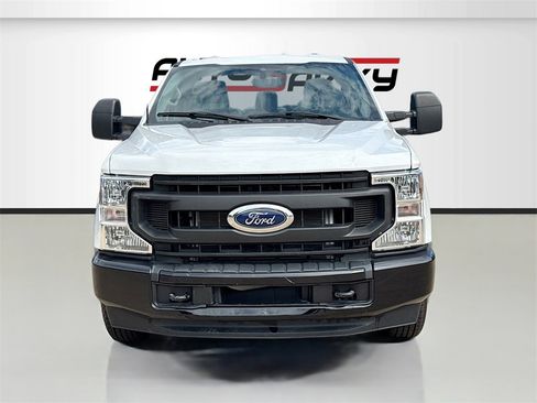 Used 2022 Ford F250 XL image 2