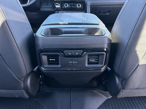 Used 2023 GMC Sierra 1500 AT4 w/ Technology Package AWD/4WD image 21