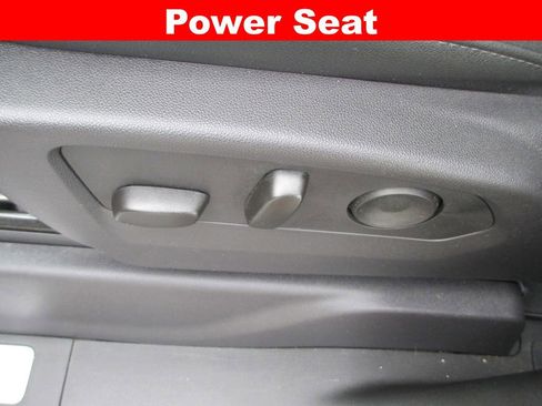 Used 2025 GMC Sierra 1500 Elevation w/ Elevation Premium Package image 29