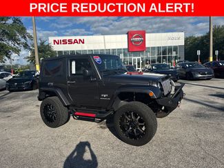 Used 2017 Jeep Wrangler Sahara w/ Connectivity Group AWD/4WD 360° Tour