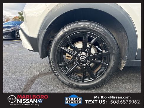 Used 2023 Nissan Kicks SR image 9