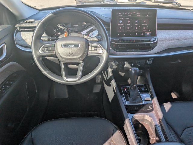 Used 2022 Jeep Compass Latitude AWD/4WD image 17