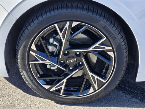 Certified 2025 Kia K5 GT-Line w/ GT-Line Premium Package image 10