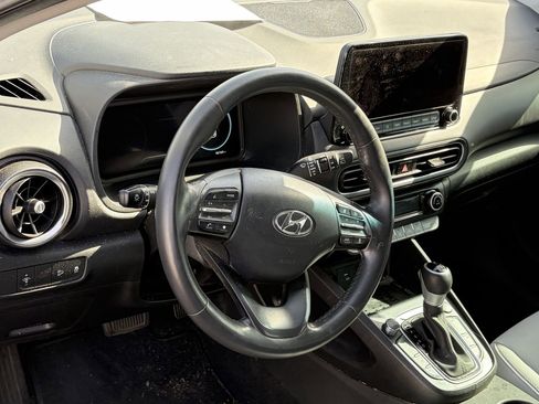 Used 2023 Hyundai Kona Limited AWD/4WD image 7
