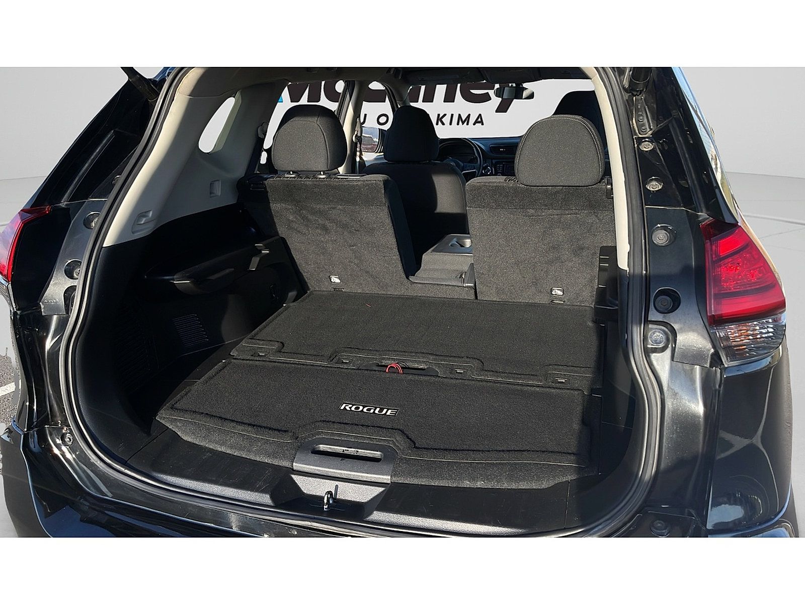 Used 2017 Nissan Rogue SV w/ SV Premium Package AWD/4WD image 26