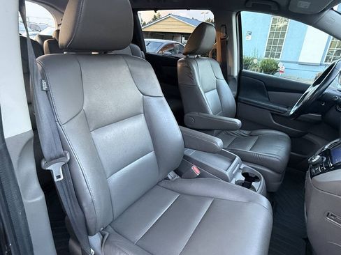 Used 2016 Honda Odyssey EX-L image 27