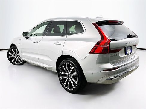 Used 2023 Volvo XC60 T8 Ultimate image 6