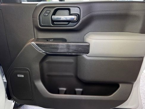 Used 2023 Chevrolet Silverado 2500 LTZ w/ LTZ Convenience Package image 50