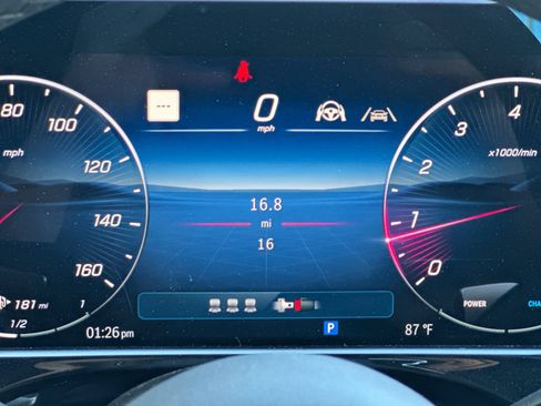 Used 2025 Mercedes-Benz E 350 Sedan image 30