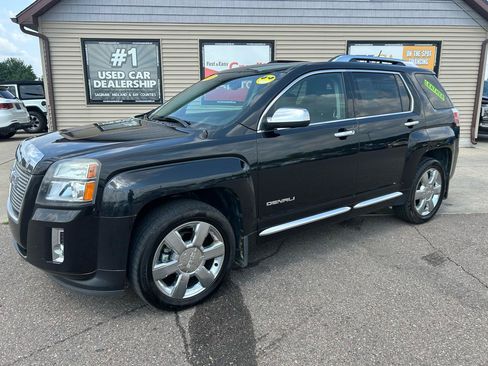 Used 2014 GMC Terrain Denali w/ LPO, Protection Package AWD/4WD image 3