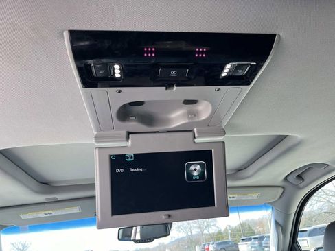 Used 2017 Chevrolet Tahoe Premier image 18