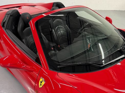 Used 2019 Ferrari 488 Spider RWD image 7
