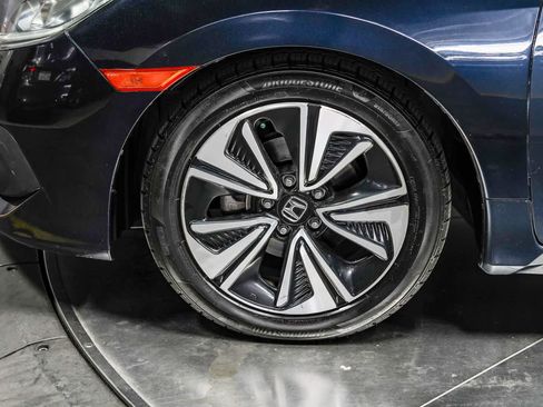 Used 2017 Honda Civic EX-T image 9