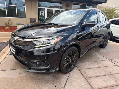 Used 2021 Honda HR-V Sport image 2