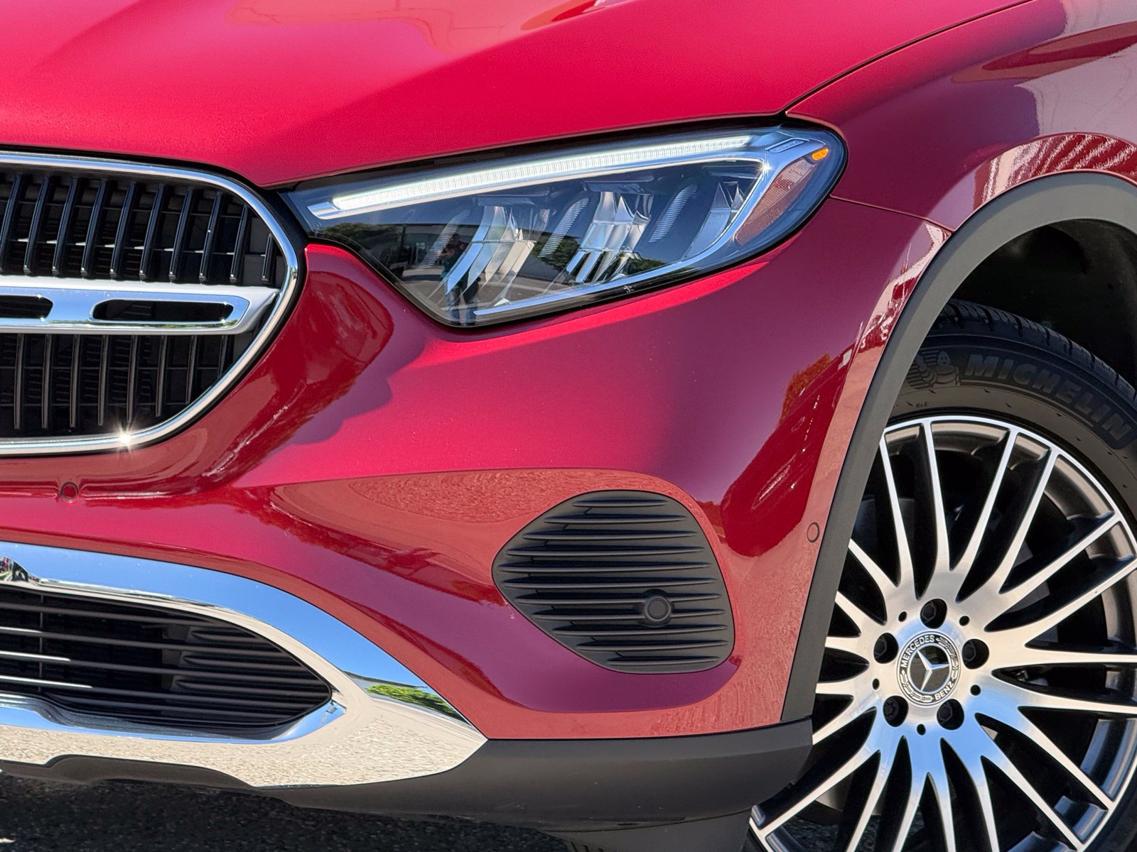 Used 2026 Mercedes-Benz GLC 300 image 3