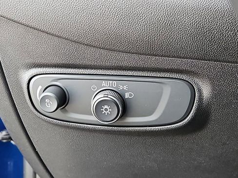 Used 2022 Chevrolet Equinox LT image 35