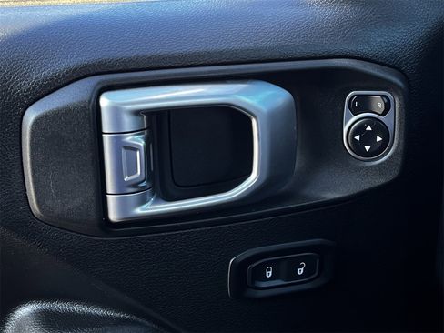 Used 2020 Jeep Gladiator Sport w/ Quick Order Package 24S image 21