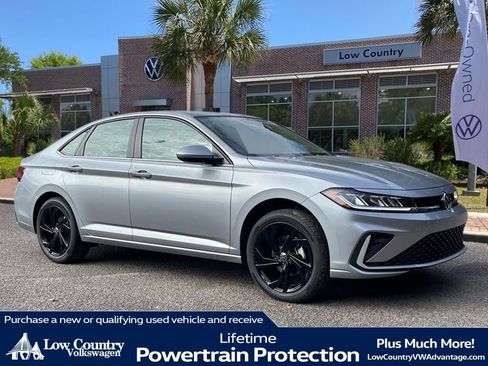 New 2026 Volkswagen Jetta SE image 1