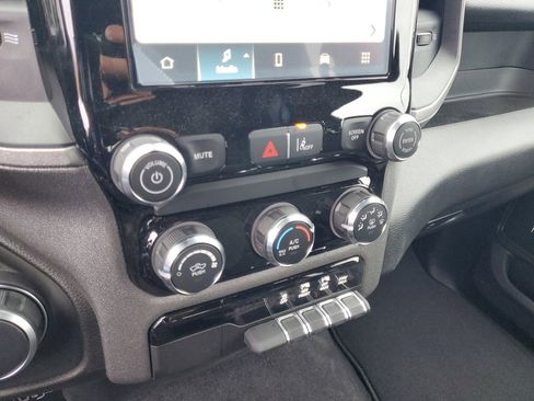 New 2026 RAM 1500 Express image 17