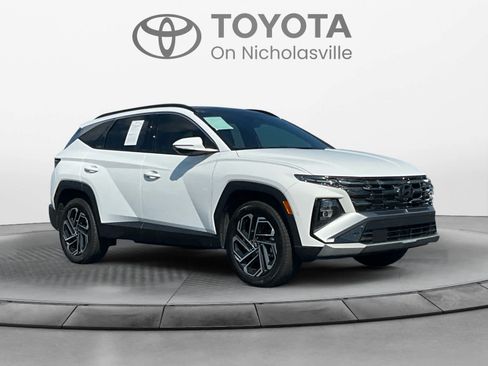 Used 2025 Hyundai Tucson Limited AWD/4WD image 7