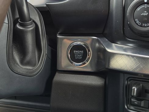 Used 2025 Ford F250 King Ranch AWD/4WD image 28