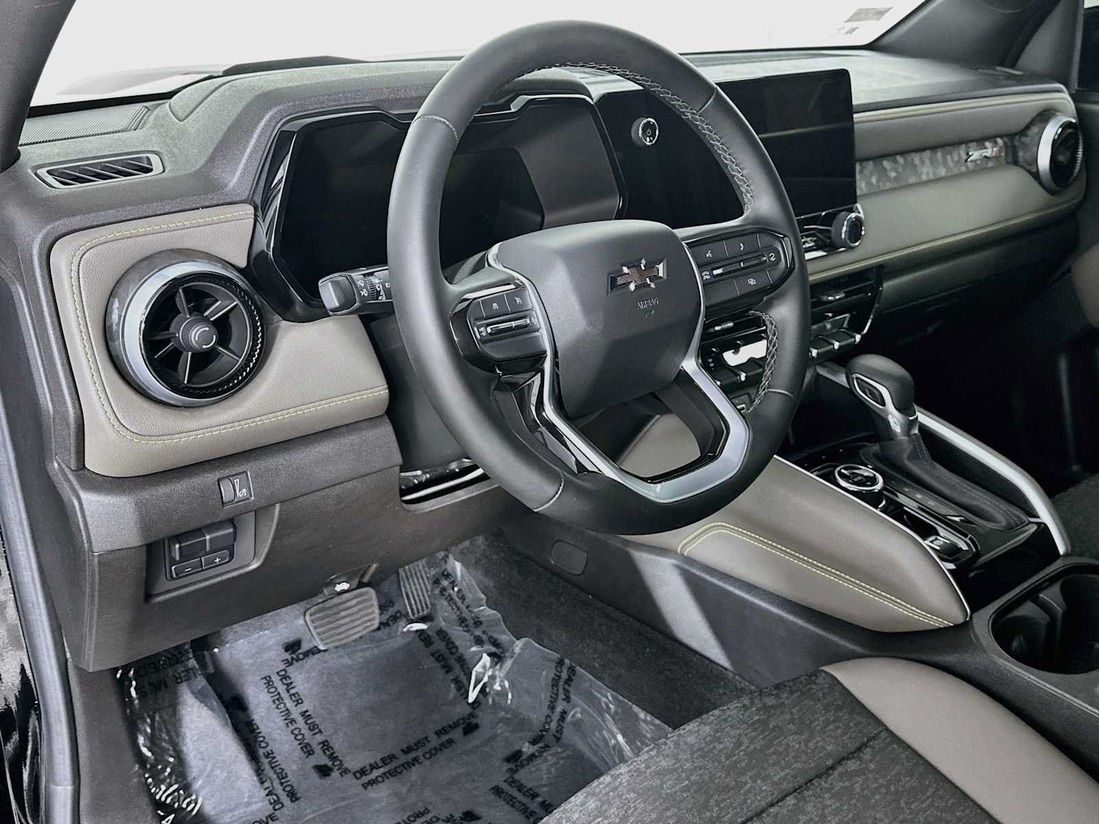 Used 2024 Chevrolet Colorado ZR2 AWD/4WD image 9