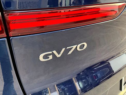 Used 2026 Genesis GV70 2.5T Advanced AWD/4WD image 31