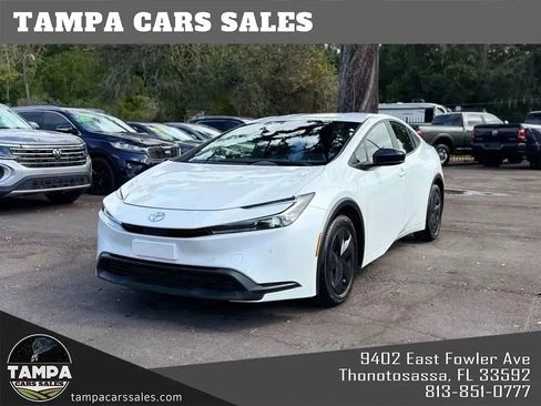 Used 2024 Toyota Prius LE FWD image 1