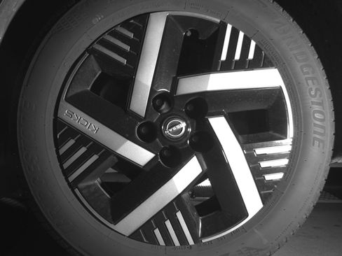 Used 2025 Nissan Kicks SV image 12