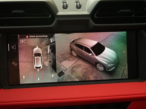 Used 2026 Lamborghini Urus SE image 18