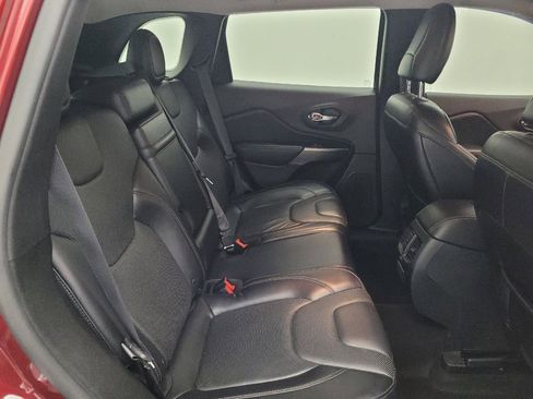 Used 2019 Jeep Cherokee Limited FWD image 19
