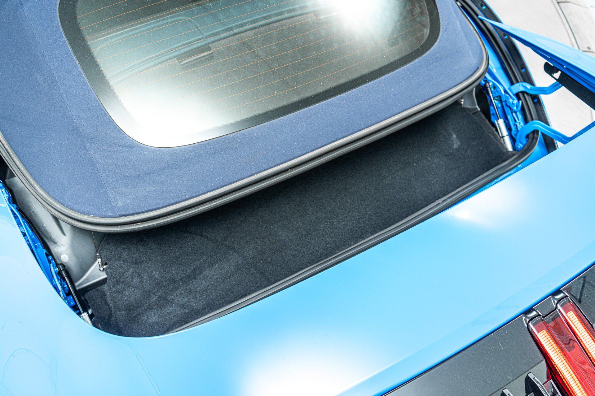 Used 2023 Porsche 911 Carrera image 42