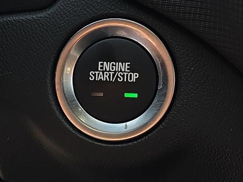 Used 2023 Chevrolet Equinox RS AWD/4WD image 14