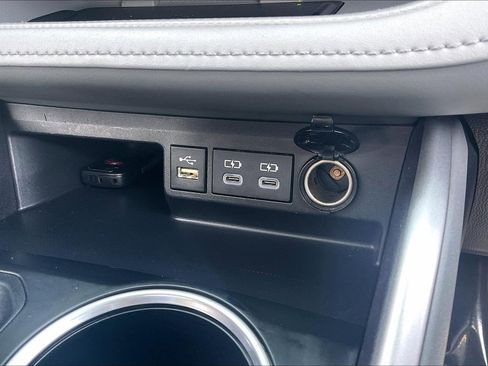 Used 2023 Toyota Highlander XLE image 39