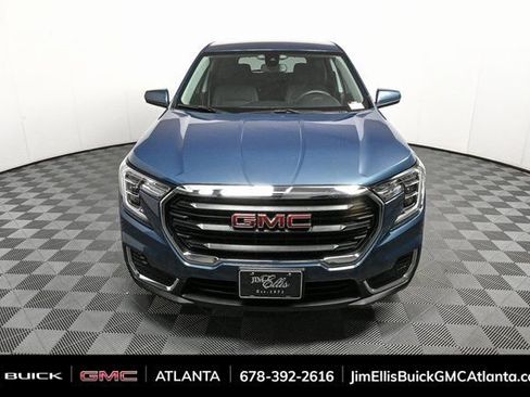 Used 2024 GMC Terrain SLE image 33