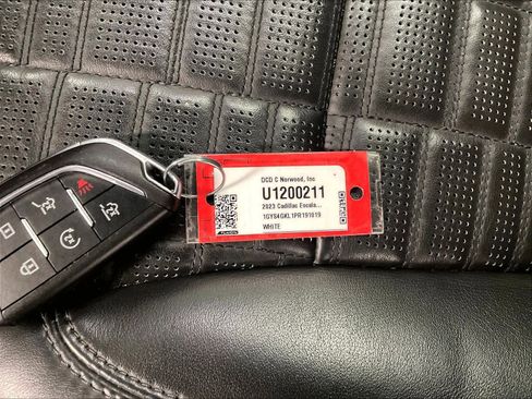 Used 2023 Cadillac Escalade Sport Platinum image 32