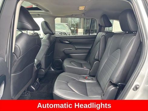 Certified 2024 Toyota Highlander XLE AWD/4WD image 14
