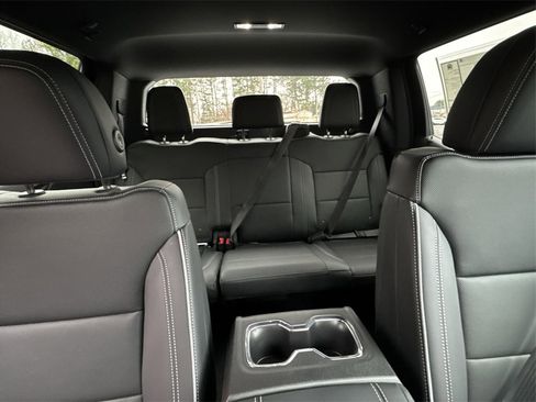 New 2025 Chevrolet Silverado EV LT image 31