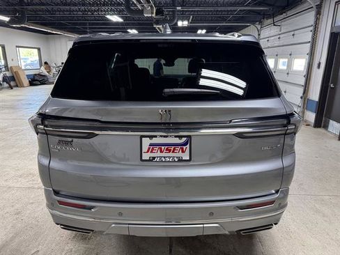 Certified 2025 Buick Enclave Avenir w/ Super Cruise Package AWD/4WD image 4