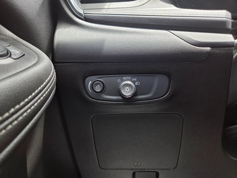 Used 2024 Buick Encore GX Sport Touring FWD image 41