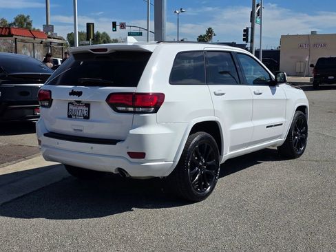 Certified 2021 Jeep Grand Cherokee Laredo X image 5