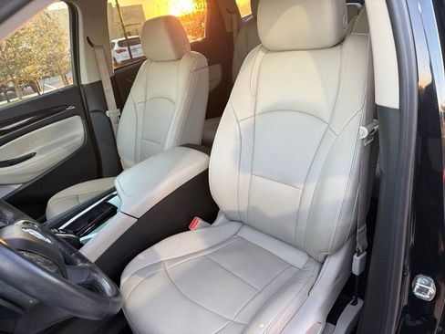 Used 2021 Buick Enclave Essence w/ Sport Touring Edition image 12