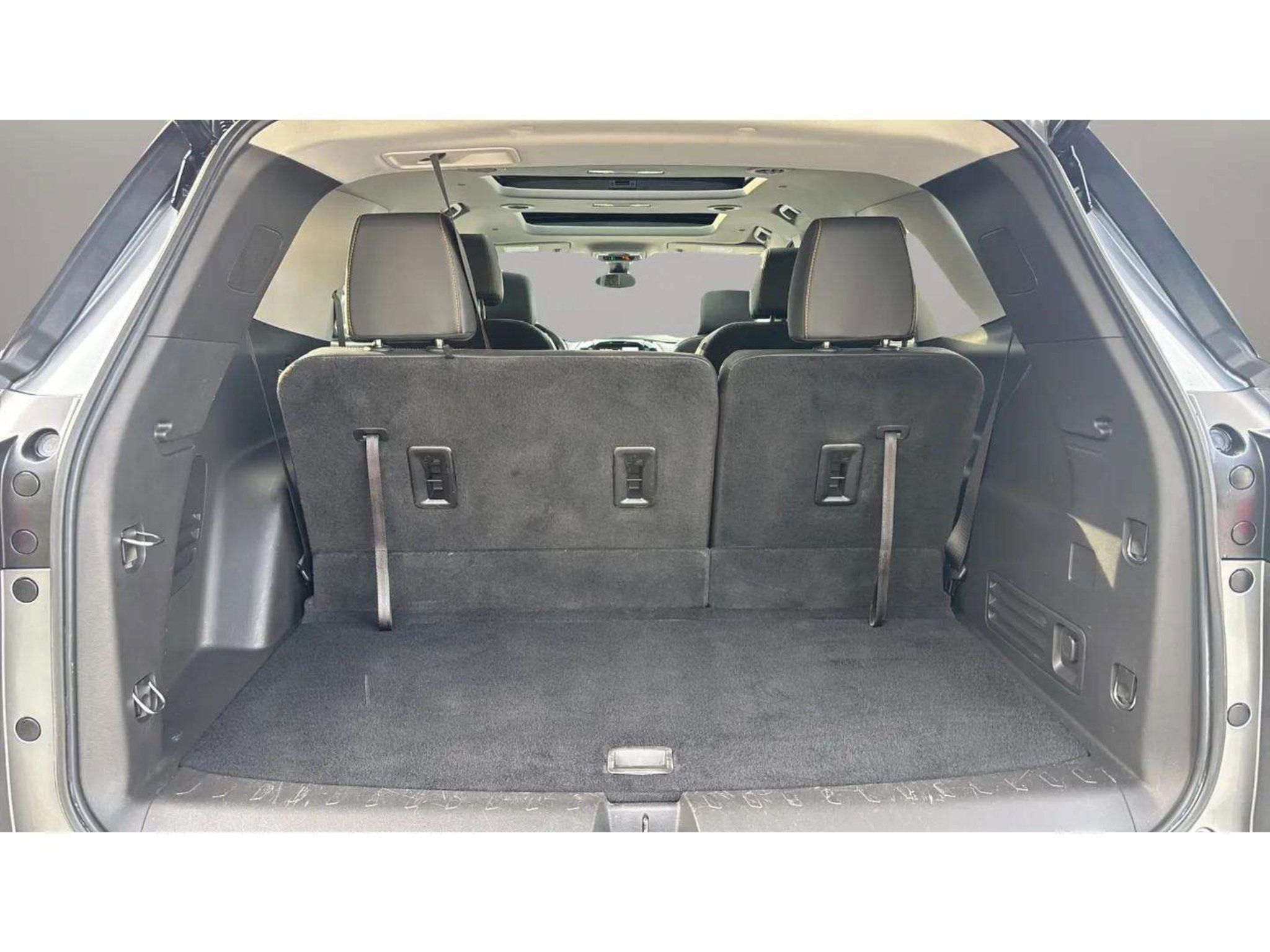 Used 2021 Chevrolet Traverse RS AWD/4WD image 9